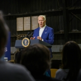 Biden speaks to crowd (2/3)